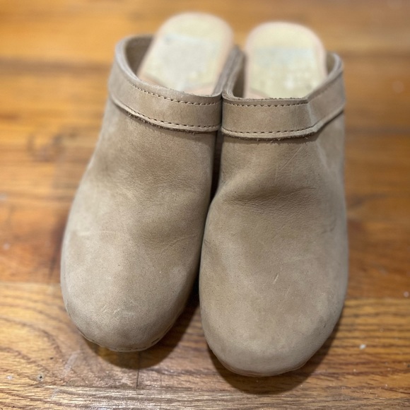 Size 36 taupe suede Sven Swedish Clogs - Picture 5 of 6